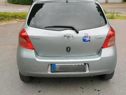 Silber Gebraucht 2007 Toyota Yaris Kleinwagen | 1.350 € (Guter Preis)