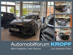 Magneticgrau (metallic) Neu 2025 Ford Focus ST-Line Limousine | 28.400 € (Fairer Preis)