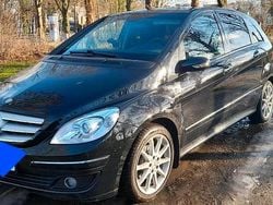 Schwarz Gebraucht 2006 Mercedes 170 Limousine | 1.299 € (Superpreis)