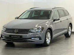 Grau Gebraucht 2023 VW Passat Business Kombi | 26.900 € (Fairer Preis)