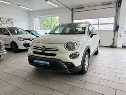 Bianco divino/zenit/ghiaccio Gebraucht 2021 Fiat 500X Cross SUV | 16.995 € (Guter Preis)