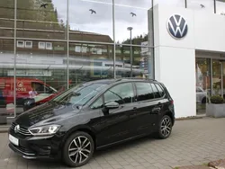 Schwarz deep black perleffekt metallic Gebraucht 2017 VW Golf VII Sound Limousine | 14.790 € (Fairer Preis)