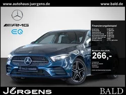 Blau denimblau metallic Gebraucht 2022 Mercedes A250 AMG Limousine | 28.210 € (Guter Preis)