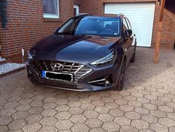 Grau Gebraucht 2020 Hyundai i30 Prime Kombi | 15.500 € (Superpreis)