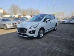 Lack weiss perlglänzend Gebraucht 2016 Peugeot 3008 Allure SUV | 11.290 € (Guter Preis)