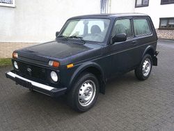 Blau Gebraucht 2015 Lada Taiga SUV | 8.499 € (Guter Preis)