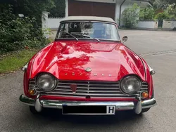 Rot Gebraucht 1967 Triumph TR4 Cabrio | 30.000 €