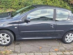 Grau Gebraucht 2009 Peugeot 206+ Kleinwagen | 1.800 € (Guter Preis)