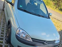 Grün Gebraucht 2002 Opel Corsa Limousine | 990 € (Guter Preis)