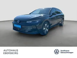 Grenadillschwarz metallic Gebraucht 2024 VW Passat IQ Drive Kombi | 31.900 € (Etwas zu teuer)