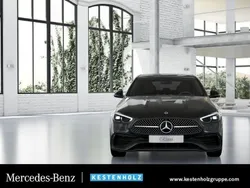 Grau Gebraucht 2025 Mercedes C220 AMG Limousine | 52.850 €