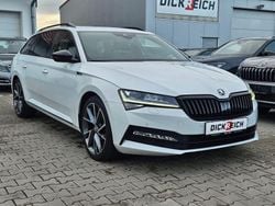 Weiß Gebraucht 2023 Skoda Superb SportLine Limousine | 33.450 € (Superpreis)
