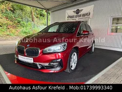 Rot Gebraucht 2018 BMW 220 Active Tourer Luxury Line Van / Kleinbus | 19.490 € (Fairer Preis)