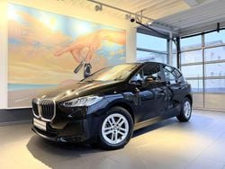 Schwarz 2 Gebraucht 2022 BMW 218 Active Tourer Van / Kleinbus | 23.220 € (Fairer Preis)