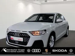 Gletscherweiß metallic Gebraucht 2022 Audi A1 Kleinwagen | 20.580 € (Guter Preis)