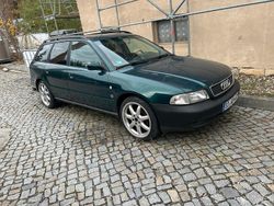 Grün Gebraucht 1997 Audi A4 S-Line Kombi | 1.500 € (Superpreis)