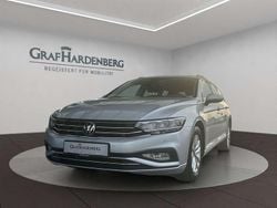 Silber Gebraucht 2023 VW Passat Business Kombi | 23.690 € (Guter Preis)