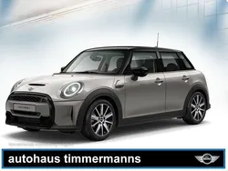 Silber Gebraucht 2024 Mini Cooper S Classic Kleinwagen | 32.930 € (Etwas zu teuer)
