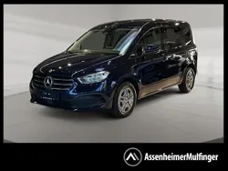 Blau Gebraucht 2023 Mercedes T180 Van / Kleinbus | 27.779 € (Fairer Preis)