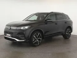 Deep black perleffekt Gebraucht 2024 VW Tiguan R-line SUV | 50.284 € (Superpreis)