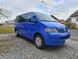 Blau Gebraucht 2005 VW Multivan Van / Kleinbus | 13.000 €