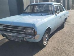 Blau Gebraucht 1971 Opel Rekord Limousine | 3.550 €