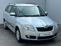Silber Gebraucht 2009 Skoda Fabia Style Kleinwagen | 999 € (Guter Preis)