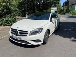 Weiß Gebraucht 2013 Mercedes A250 Urban Limousine | 16.999 € (Fairer Preis)