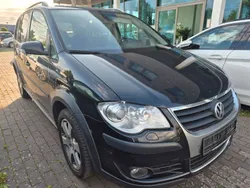 Schwarz Gebraucht 2008 VW Touran Cross Van / Kleinbus | 5.999 € (Fairer Preis)