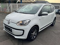 Weiß Gebraucht 2015 VW up! CLUB Kleinwagen | 5.200 € (Fairer Preis)