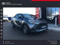 Marlingrau metallic Gebraucht 2024 Toyota C-HR Team SUV | 29.890 € (Etwas zu teuer)