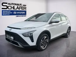 Atlas white / sol Gebraucht 2024 Hyundai Bayon Trend SUV | 20.980 € (Fairer Preis)