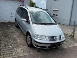 Silber Gebraucht 2002 VW Sharan Van / Kleinbus | 4.499 €