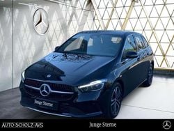 Kosmosschwarz metallic Gebraucht 2024 Mercedes B180 Progressive Van / Kleinbus | 28.199 € (Superpreis)