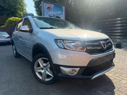 Grau Gebraucht 2014 Dacia Sandero Prestige Kleinwagen | 6.999 € (Fairer Preis)