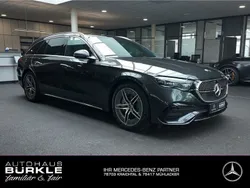 Grau Gebraucht 2024 Mercedes E300 AMG Line Premium Plus Limousine | 64.850 € (Etwas zu teuer)