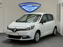 Weiß Gebraucht 2016 Renault Scénic III LIMITED Van / Kleinbus | 8.990 €
