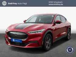 Rapid red metallic Gebraucht 2022 Ford Mustang Mach-E SUV | 36.950 € (Superpreis)