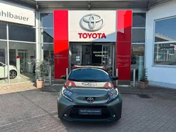 Grün Gebraucht 2022 Toyota Aygo Pulse Kleinwagen | 13.980 € (Fairer Preis)