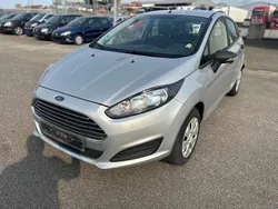 Grau Gebraucht 2015 Ford Fiesta Ambiente Kleinwagen | 3.666 € (Fairer Preis)