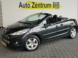 Schwarz metallic Gebraucht 2010 Peugeot 207 CC Premium Cabrio | 5.950 € (Teuer)