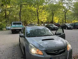Silber Gebraucht 2012 Subaru Legacy Kombi | 900 €