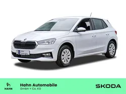 Moonweiß perleffekt Neu 2025 Skoda Fabia Essence Limousine | 16.790 € (Superpreis)