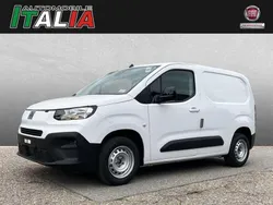 Weiß Gebraucht 2024 Fiat Doblò Van / Kleinbus | 22.780 € (Fairer Preis)