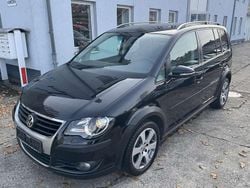 Deep black perleffekt Gebraucht 2009 VW Touran Cross Highline Van / Kleinbus | 5.999 € (Fairer Preis)