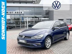 Blau Gebraucht 2017 VW Golf VII Highline Limousine | 16.950 € (Fairer Preis)