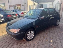 Grün Gebraucht 1994 Peugeot 306 Kleinwagen | 1.990 €