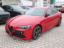 Rot Gebraucht 2023 Alfa Romeo Giulia Competizione Limousine | 33.900 € (Guter Preis)