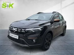 Perlmuttschwarz metallic (schwarz) Gebraucht 2025 Dacia Sandero Extreme Kleinwagen | 19.490 € (Fairer Preis)