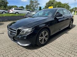 Schwarz Gebraucht 2019 Mercedes E300 Limousine | 19.750 € (Guter Preis)